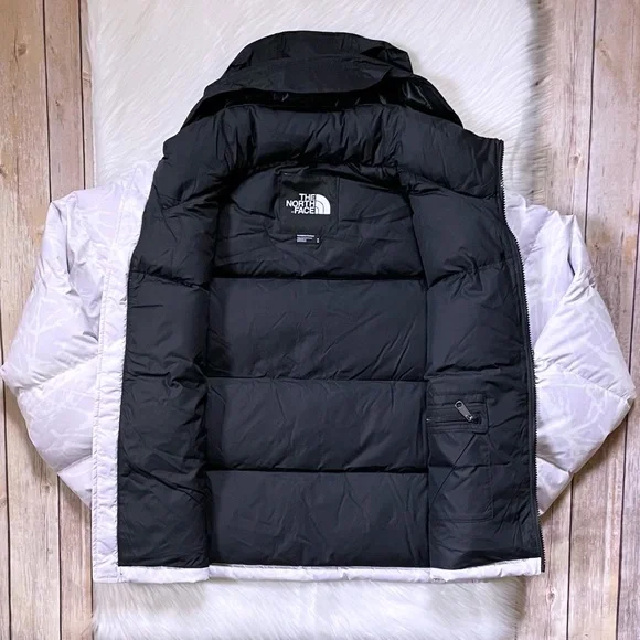 The North Face Women’s Printed Nuptse Down Jacket - Picture 6 of 13